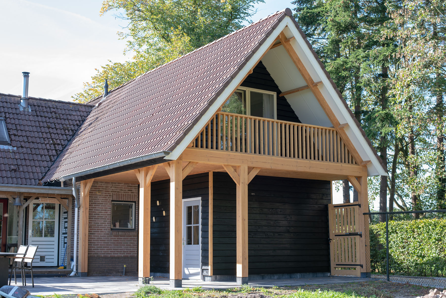 Douglas aanbouw bij woning