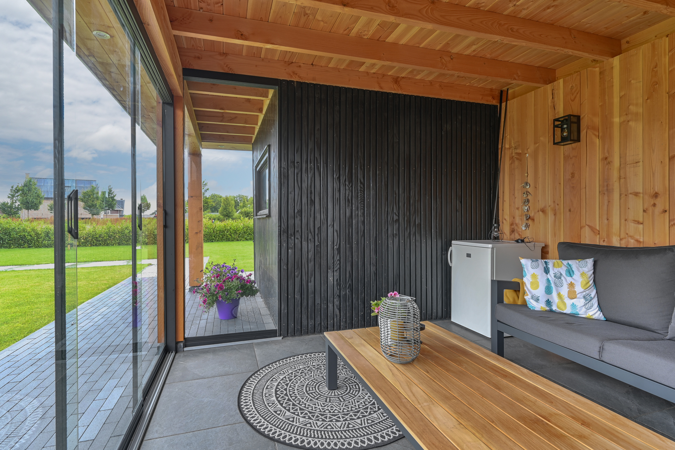 Houten tuinkamer met berging Leek