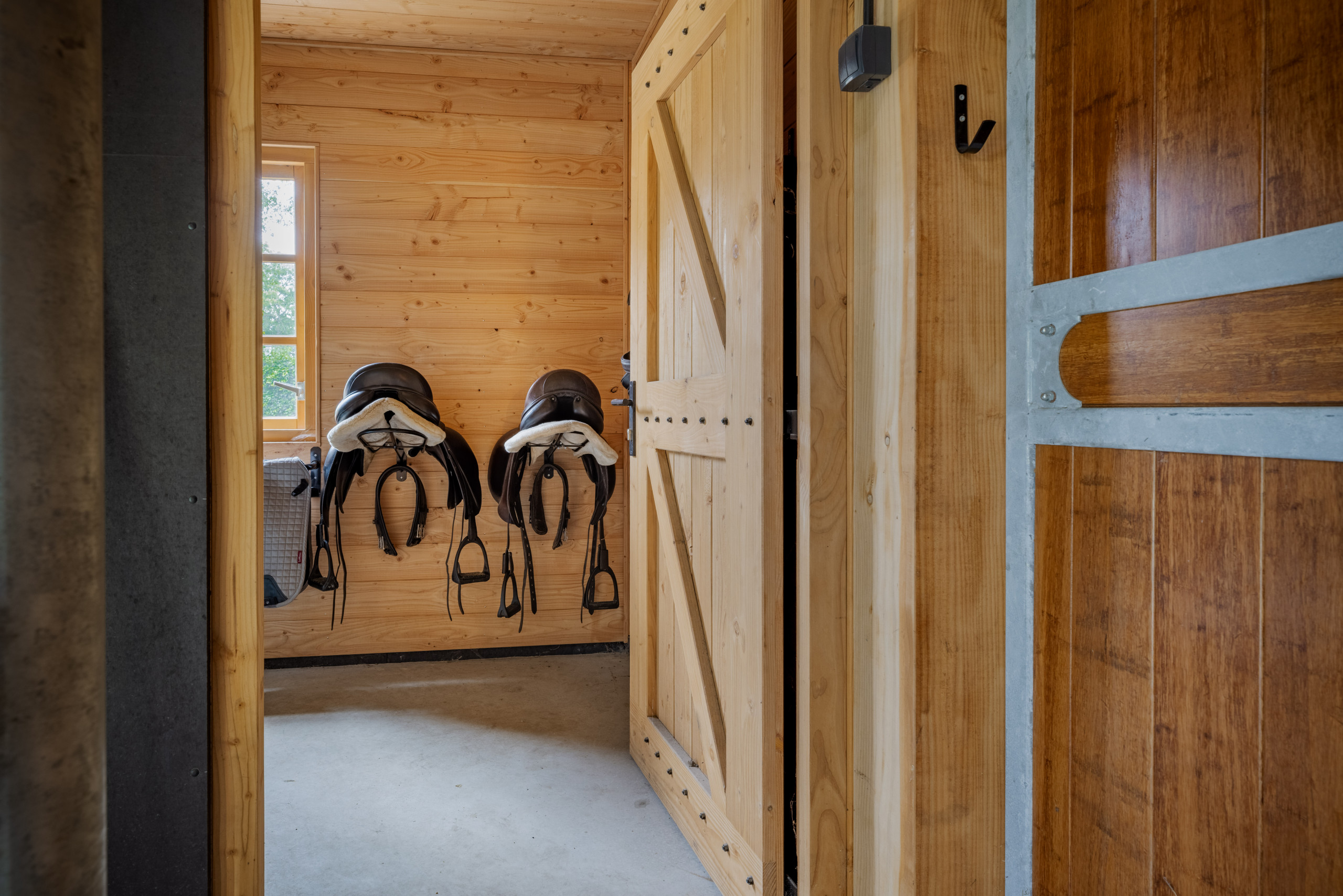 Zadelkamer stal Houtbouw Holland